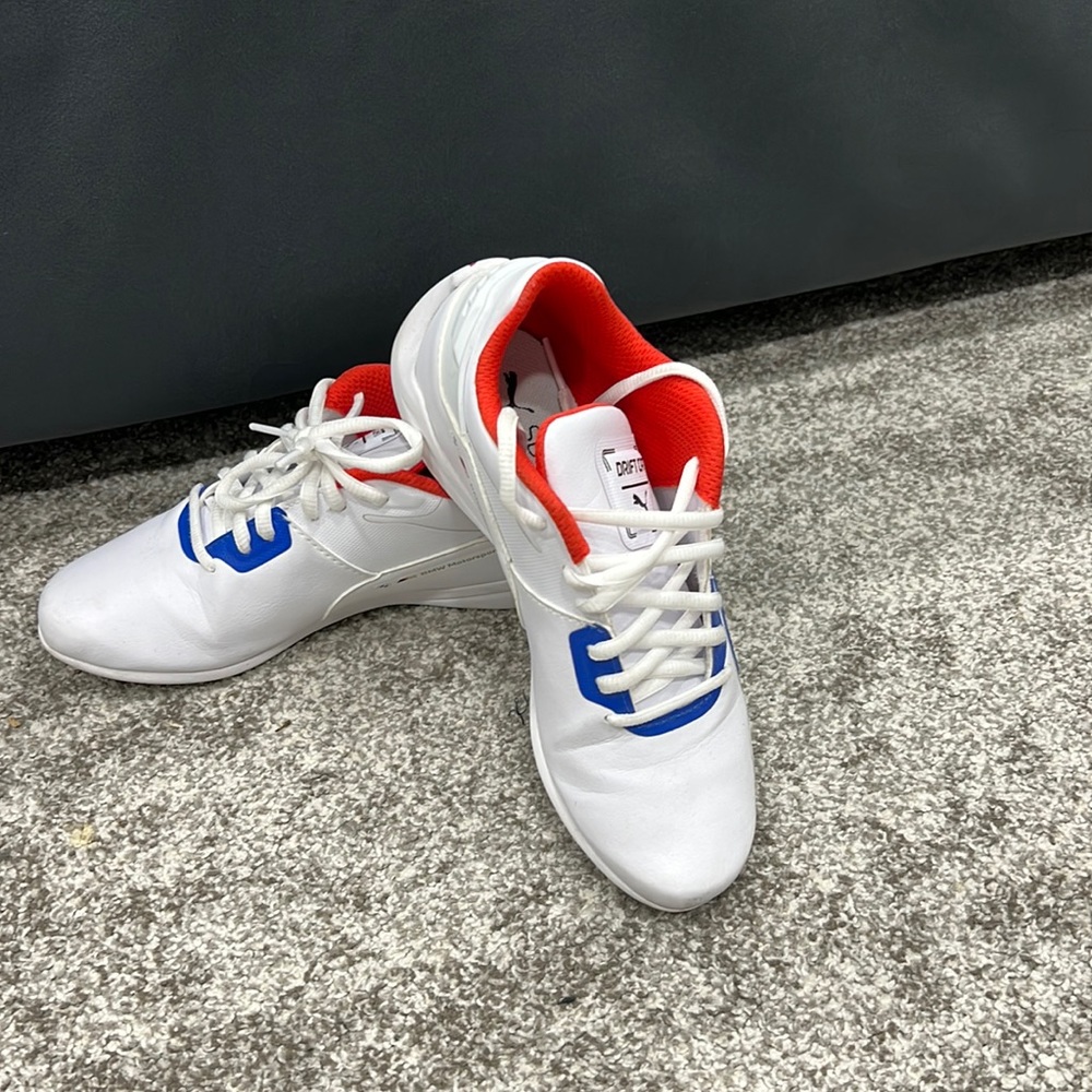 PUMA SNEAKERS!!!